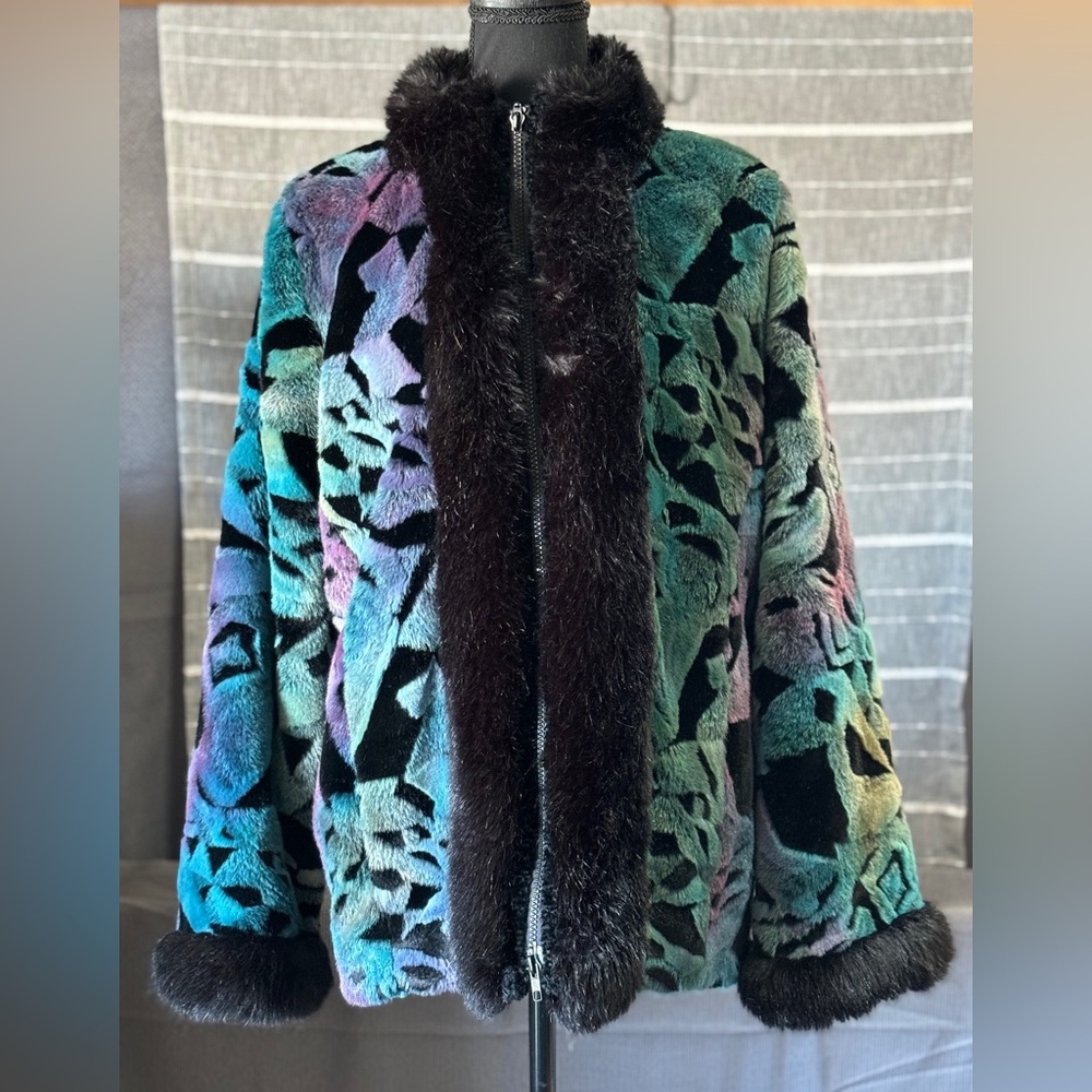 VIntage Faux Fur Women’s Coat-Small